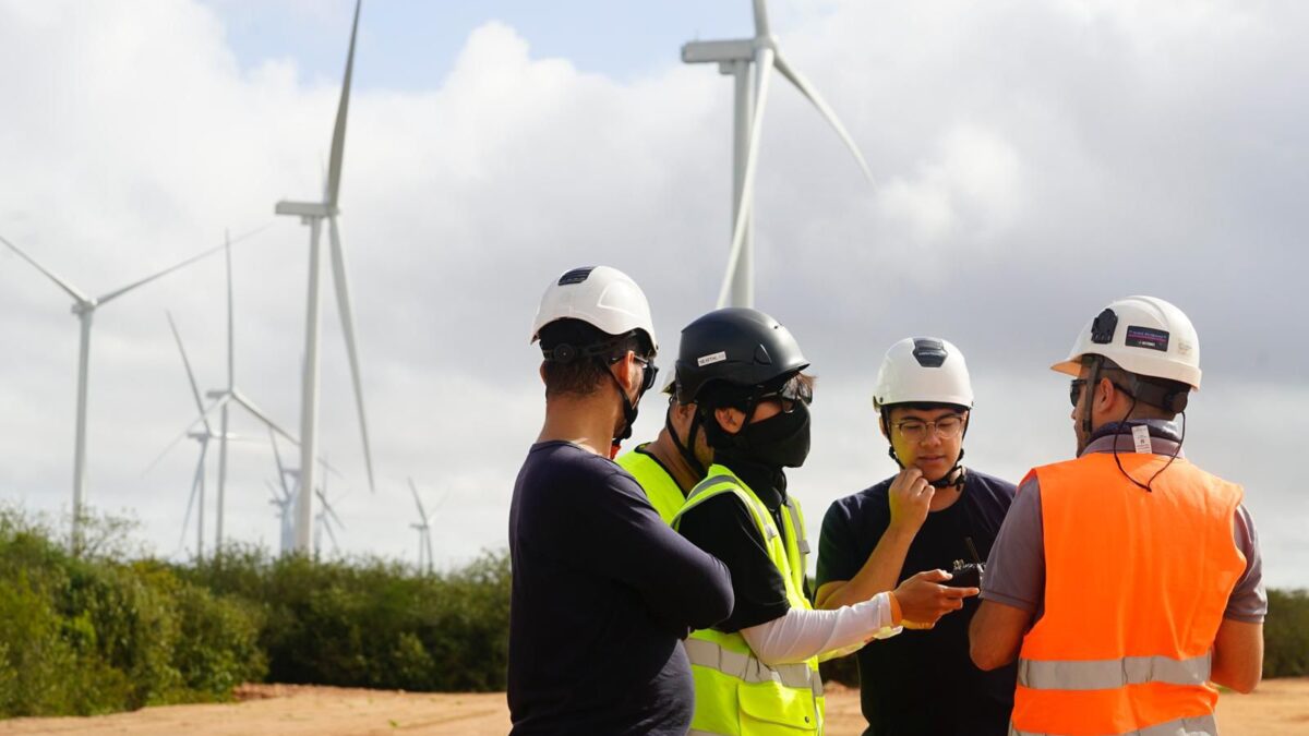 Nova Parceria entre DR1 e NearthLab Revoluciona Inspeções de Pás Eólicas com Drones Autônomos